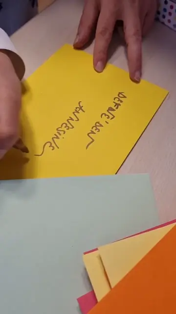 Annelerle etkinlik günü: kahvaltı, dans, boyama